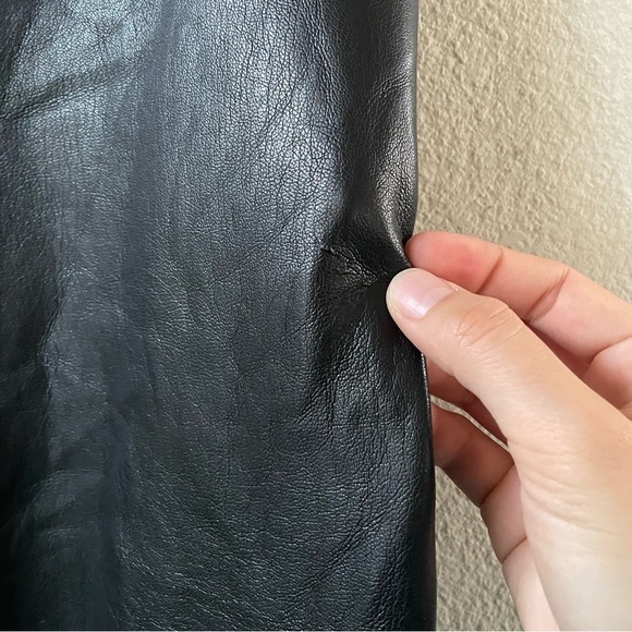 Aritzia Babaton black vegan leather pants size 8 - Picture 5 of 14